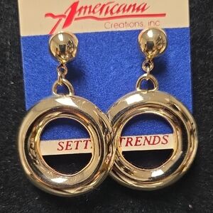 Gold Circle Dangle Earrings